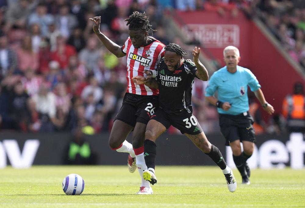 于根伟：对阵中超前五中的四支球队抢到12分，我觉得比较满意